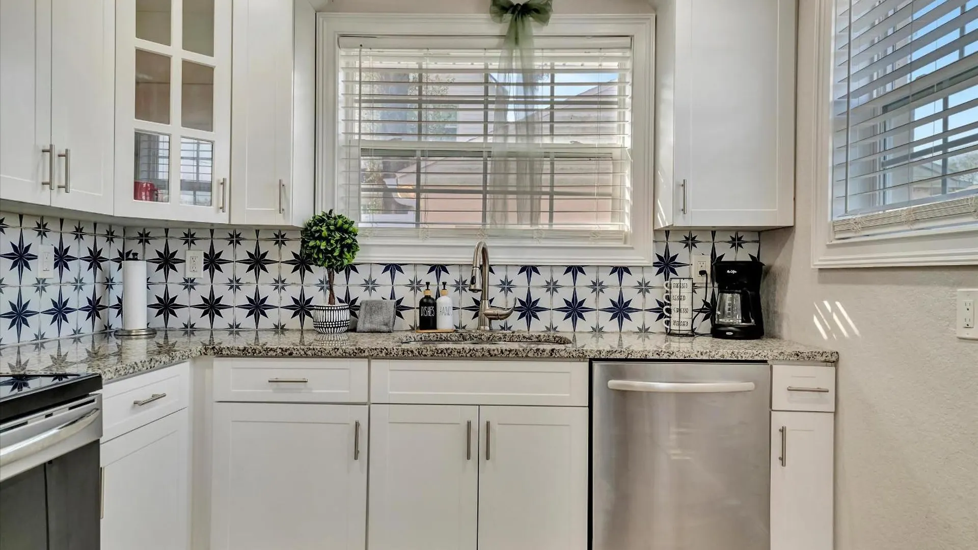 10 Minutes To Downtown Ac, Free Parking Villa Tampa 0*,  United States