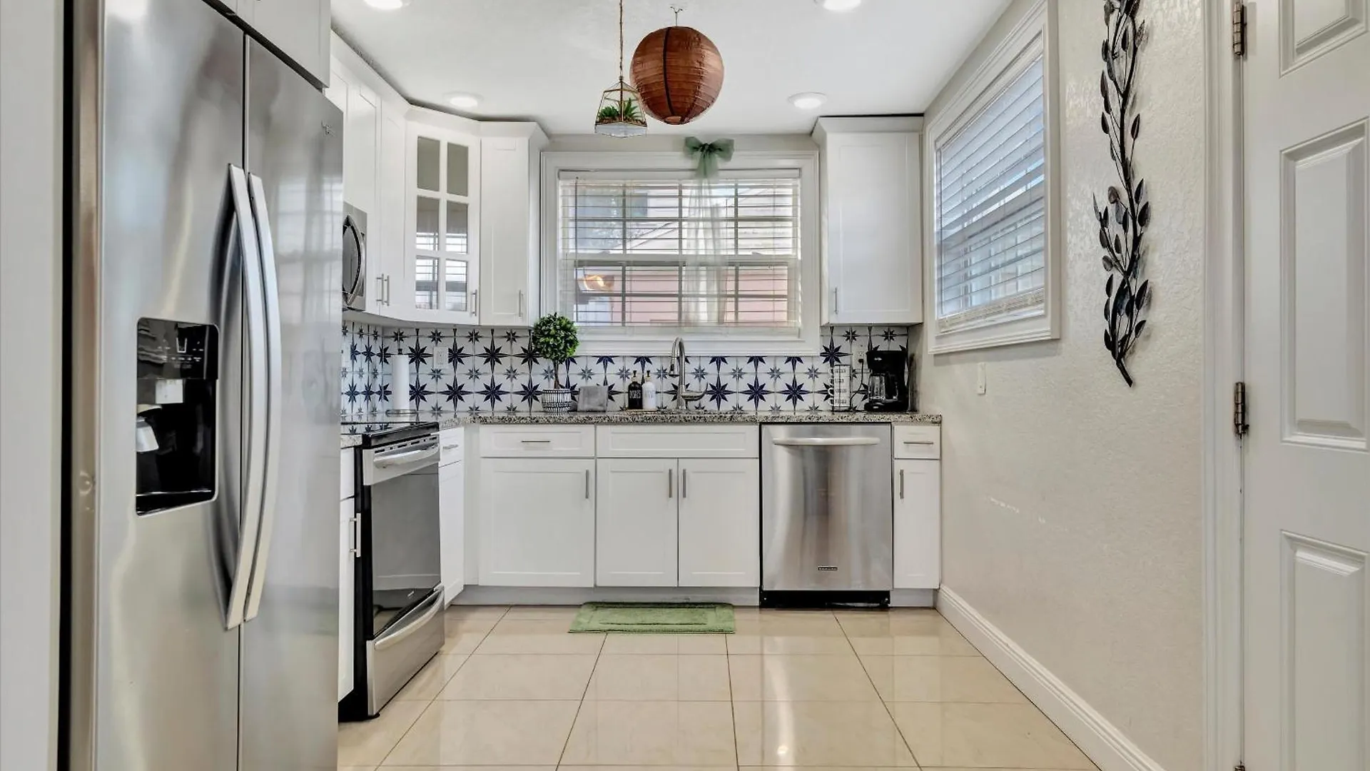 10 Minutes To Downtown Ac, Free Parking Villa Tampa