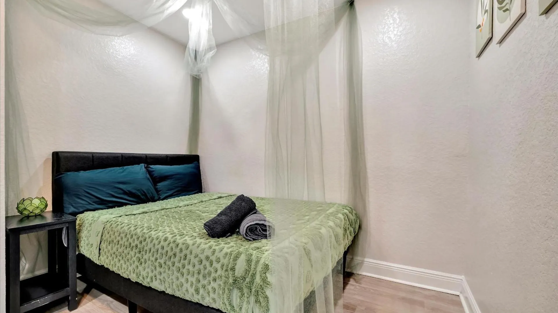 10 Minutes To Downtown Ac, Free Parking Villa Tampa